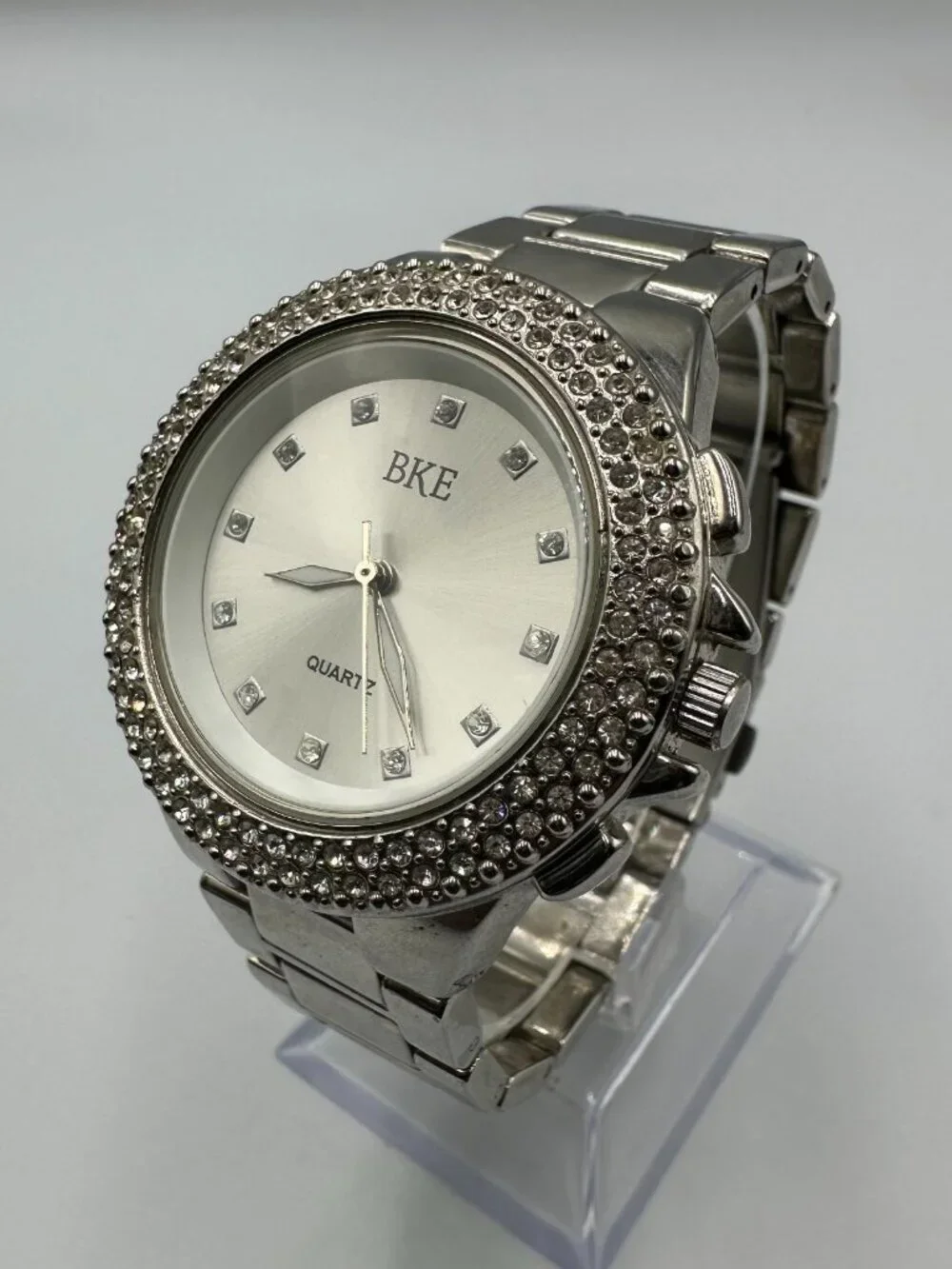 BKE Watch Women Silver Tone Crystal Bezel 40MM Round Dial New Battery 7.5 Inch